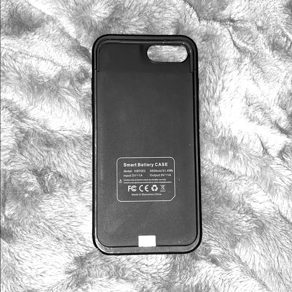iPhone 8 Plus Charging Case